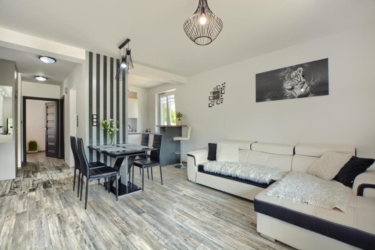 Apartament Glamour اوسترزوكي دولن المظهر الخارجي الصورة